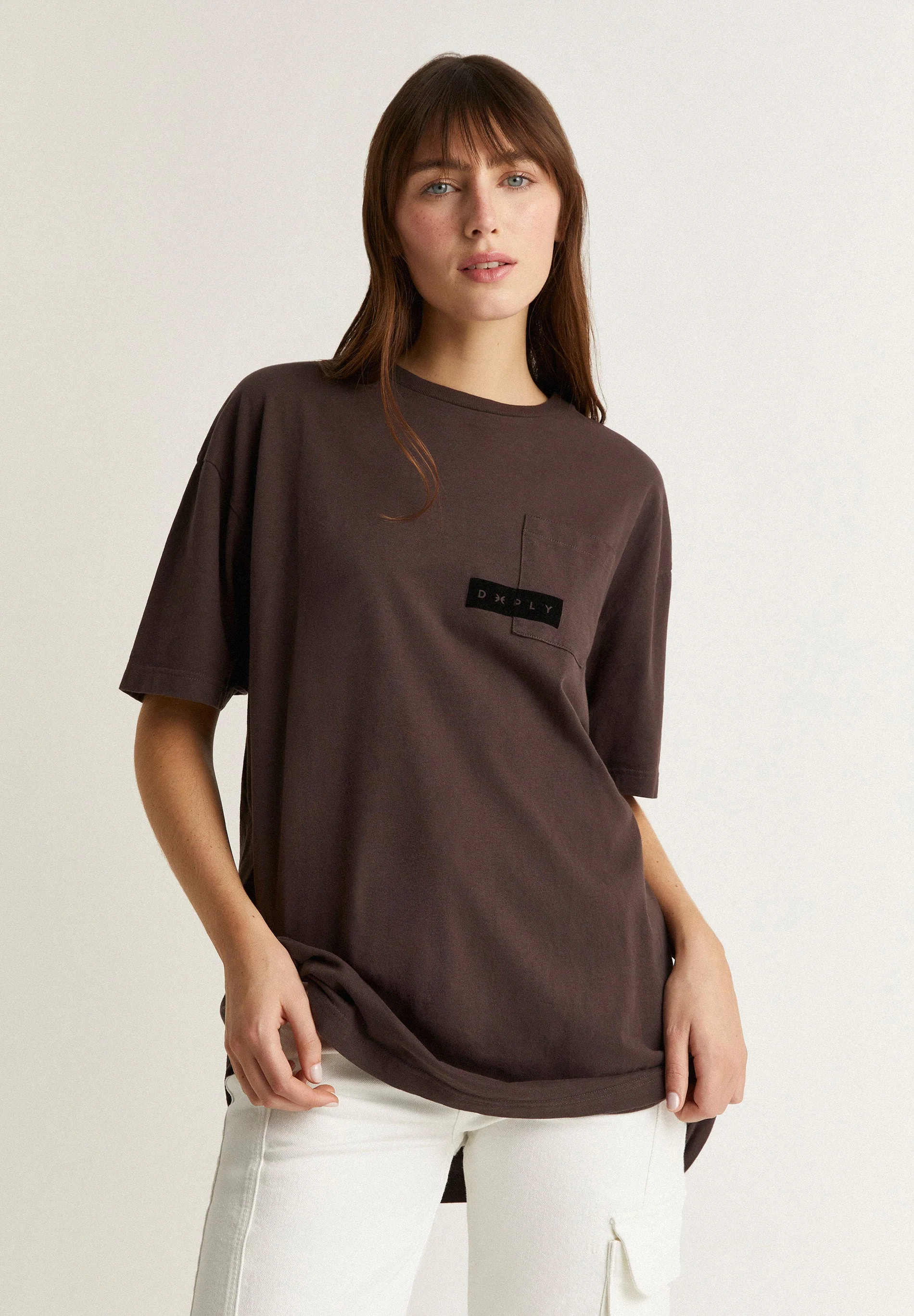 T-Shirt Com Bolso E Logótipo - Image 7