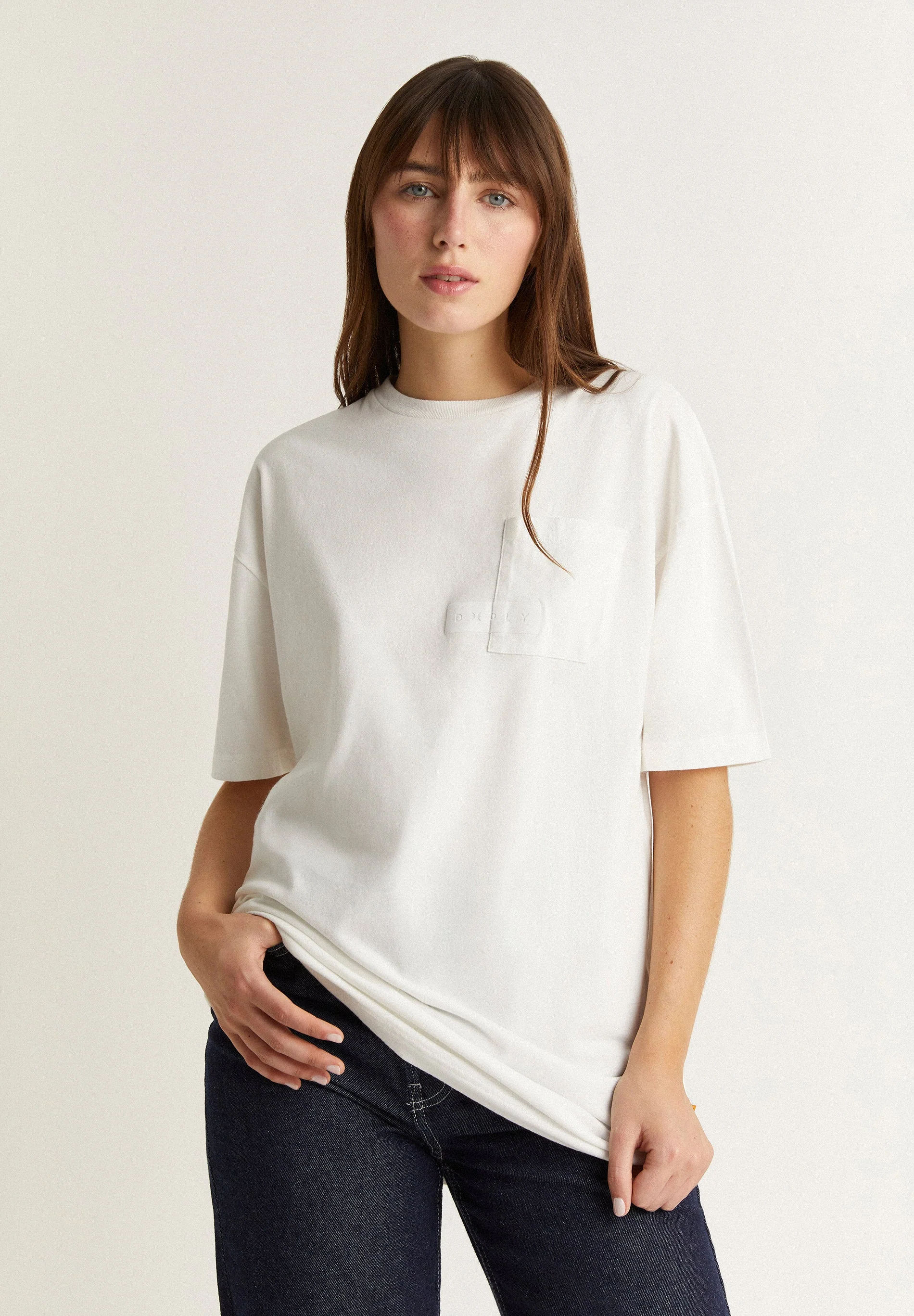 T-Shirt Com Bolso E Logótipo - Image 8